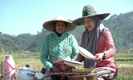 Hubungan Manusia Dan Alam: Ngamandian Munding Dan Nyalin