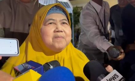 Cerita Mamah Dedeh Soal Pertemuan Presiden Dan Tokoh Muslim