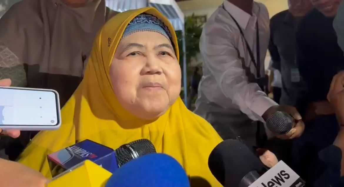 Cerita Mamah Dedeh Soal Pertemuan Presiden Dan Tokoh Muslim