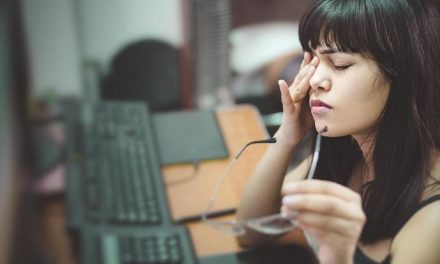Aktivitas Tak Sehat Yang Jadi Biang Kerok Mata Minus
