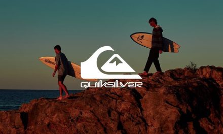 Brand Quiksilver: Outfit Wajib Buat Kamu Yang Suka Vibes Pantai